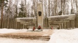 Строители помогут восстановить памятник в Сосновке 